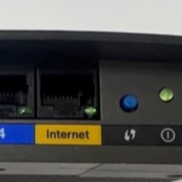 Cisco Linksys E2500 N600 wireless router 4 port - Picture 3 of 5